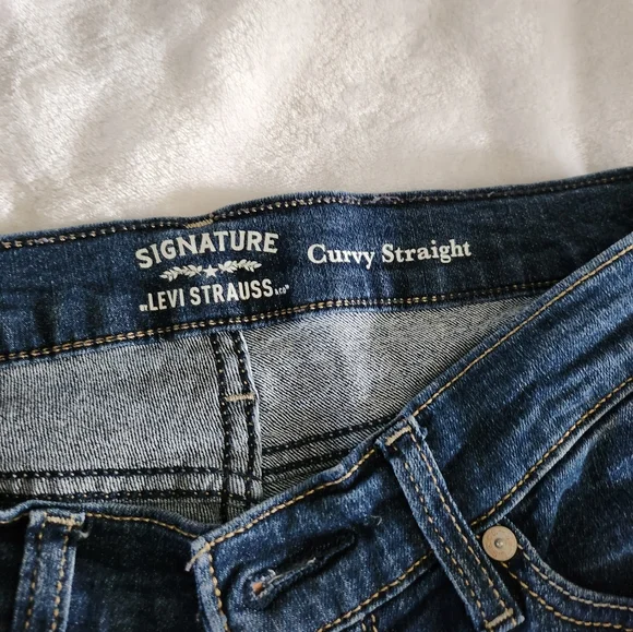 Levi curvy jeans - Picture 2 of 2